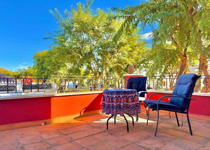 Image No.10-2 Bed Villa for sale