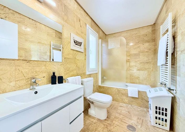 Image No.7-2 Bed Villa for sale