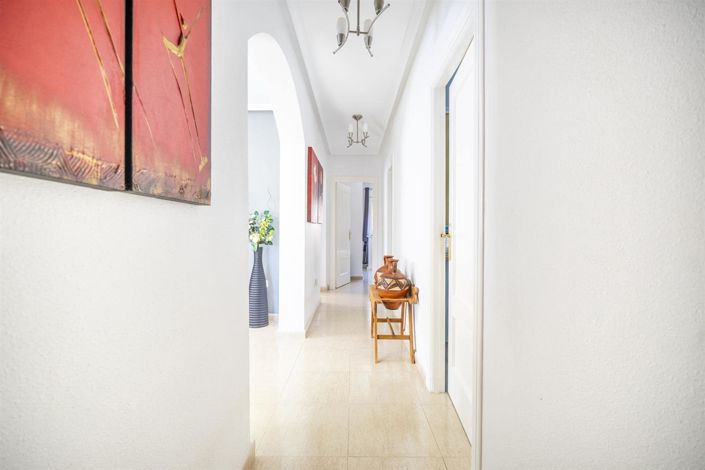 Image No.18-3 Bed Villa for sale