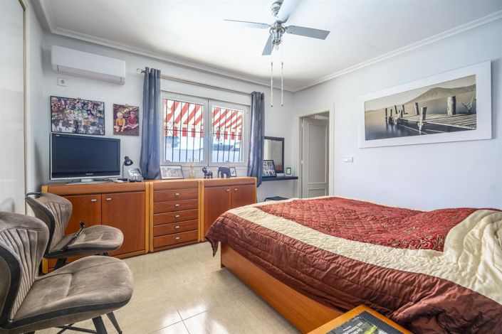 Image No.5-3 Bed Villa for sale