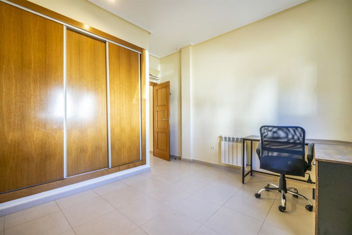 Image No.9-3 Bed Villa for sale