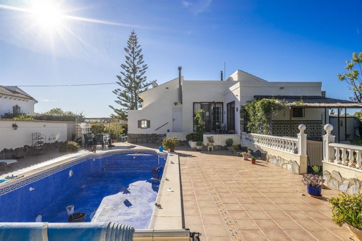 Image No.4-3 Bed Villa for sale