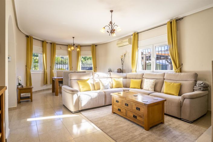 Image No.14-3 Bed Villa for sale