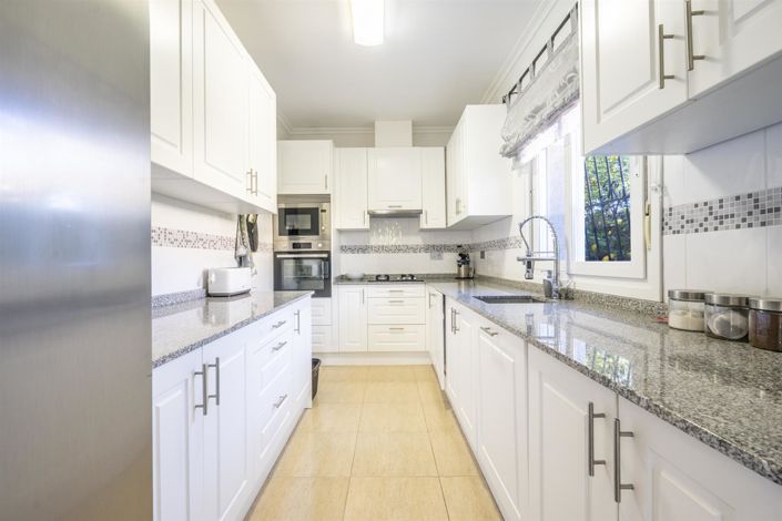 Image No.5-3 Bed Villa for sale