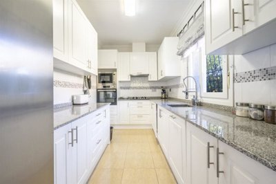 ebmn5ztyguyliytdziio8w