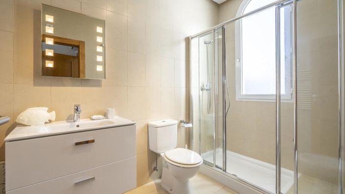 Image No.22-3 Bed Villa for sale