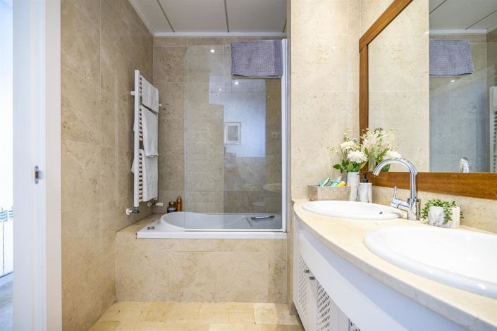 Image No.12-3 Bed Villa for sale