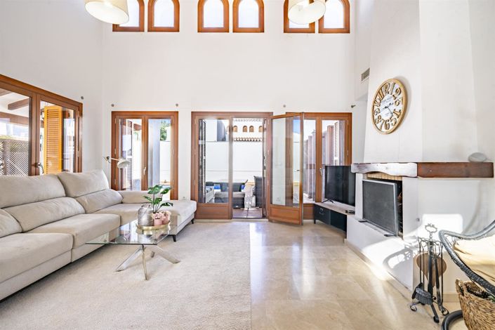 Image No.14-3 Bed Villa for sale