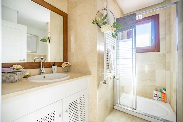 Image No.19-3 Bed Villa for sale