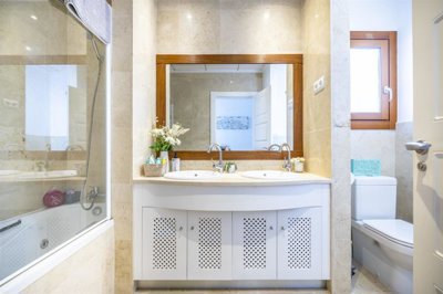 wdhe9zyf6kcrlhlwoj8iiw