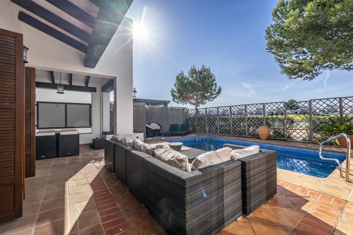 Image No.3-3 Bed Villa for sale