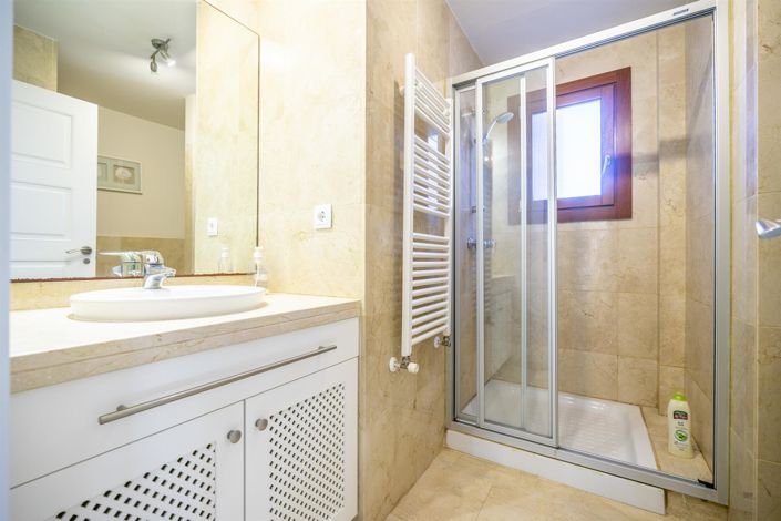 Image No.23-3 Bed Villa for sale