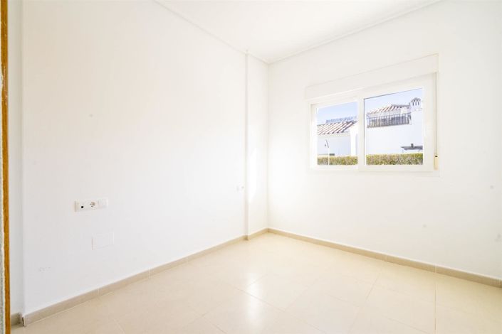 Image No.11-2 Bed Villa for sale