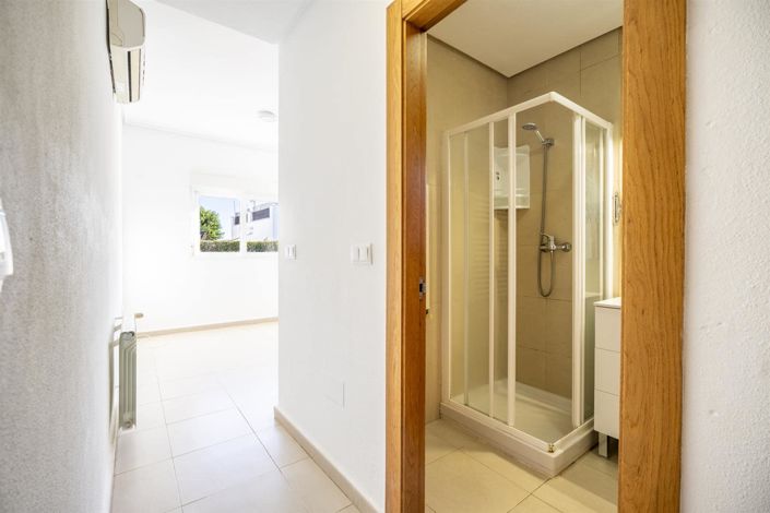 Image No.20-2 Bed Villa for sale