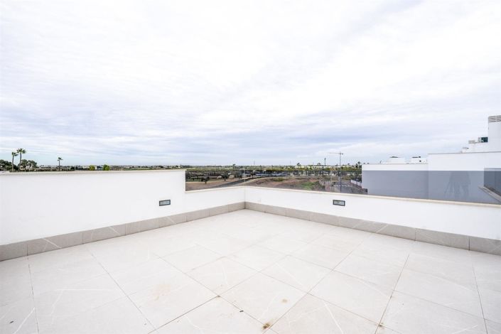 Image No.9-3 Bed Villa for sale