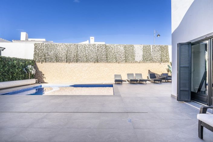 Image No.11-4 Bed Villa for sale