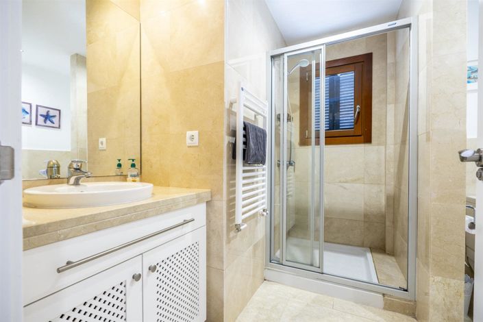 Image No.20-4 Bed Villa for sale