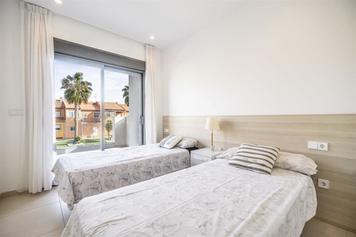 Image No.18-3 Bed Villa for sale