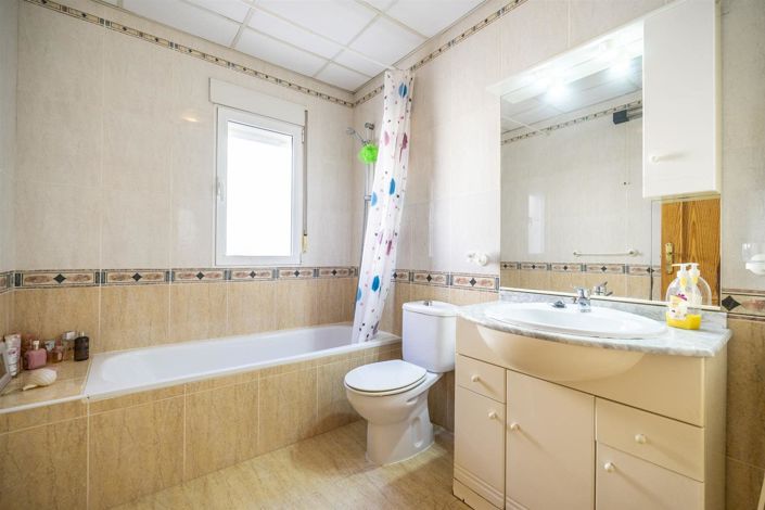 Image No.10-3 Bed Villa for sale