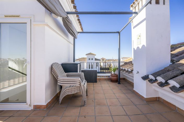 Image No.19-2 Bed Townhouse for sale