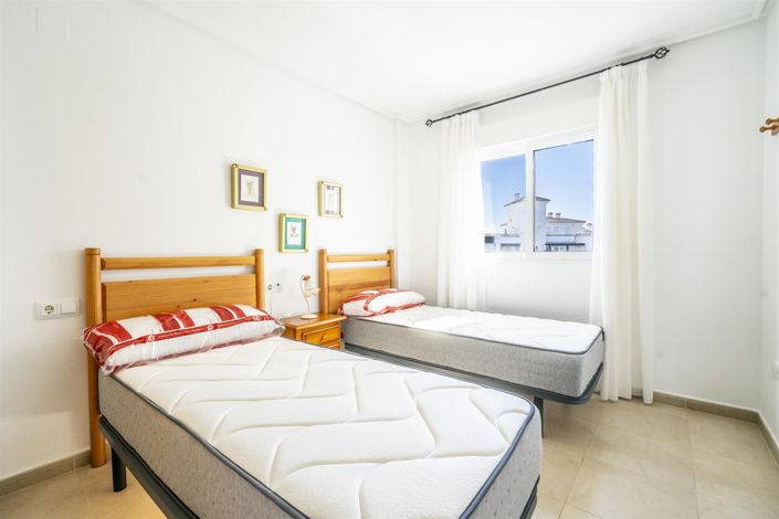 Image No.8-2 Bed Apartment for sale