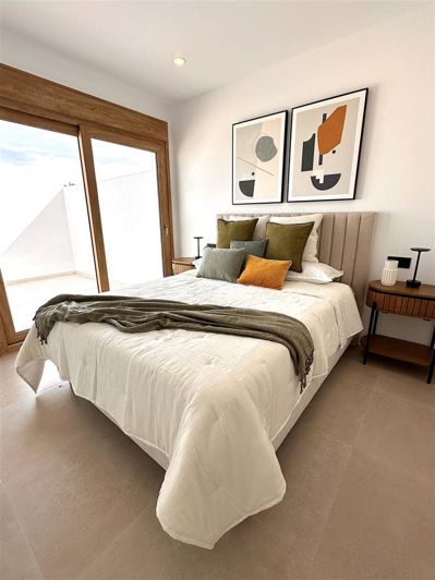 Image No.12-3 Bed Apartment for sale