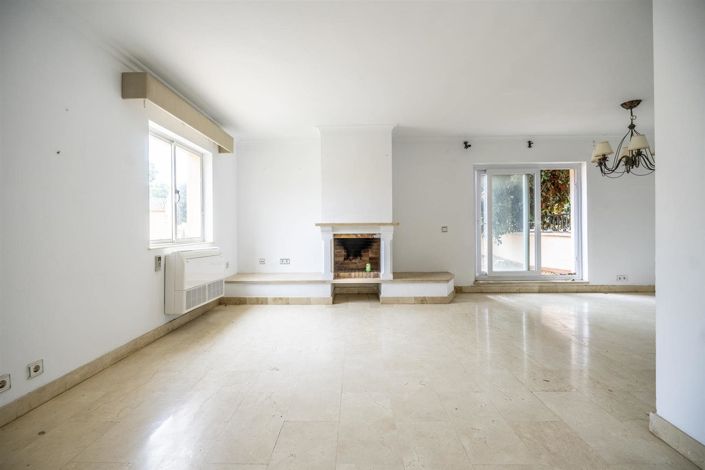 Image No.3-3 Bed Townhouse for sale