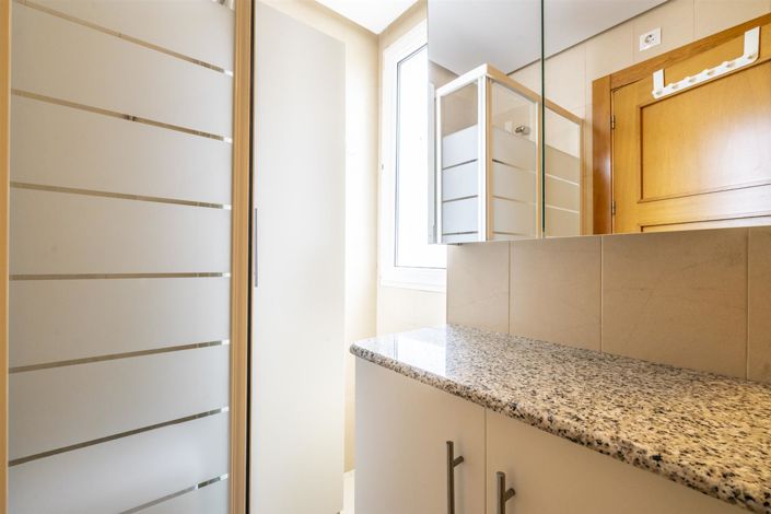 Image No.17-2 Bed Apartment for sale