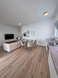 lc7apxfvyewf-egxkqhzkw