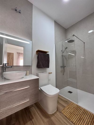 Image No.8-3 Bed Apartment for sale