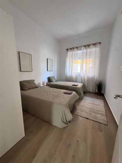 Image No.8-3 Bed Apartment for sale