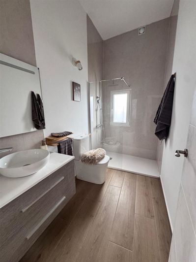 Image No.9-3 Bed Apartment for sale