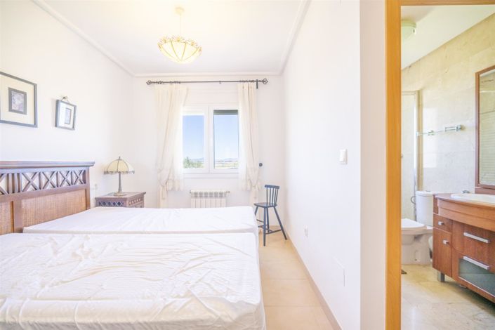 Image No.15-2 Bed Villa for sale