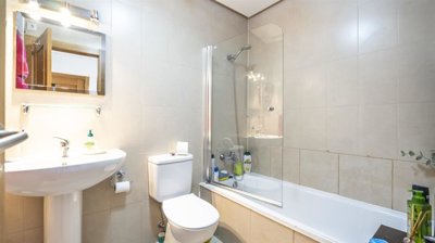 aziafvgzcuawfs10hnkqdq