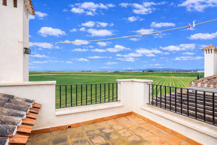 Image No.10-2 Bed Townhouse for sale