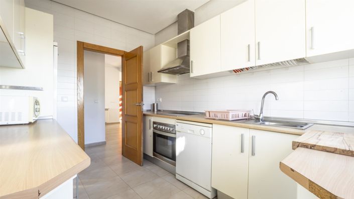 Image No.12-3 Bed Villa for sale