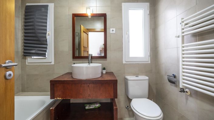 Image No.17-3 Bed Villa for sale