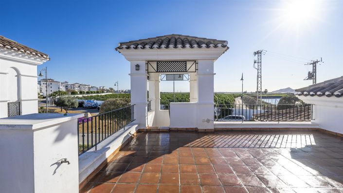 Image No.10-3 Bed Villa for sale