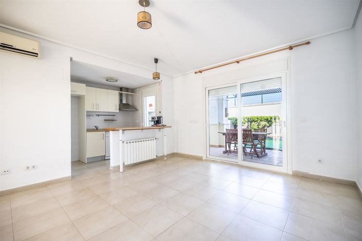 Image No.3-2 Bed Townhouse for sale