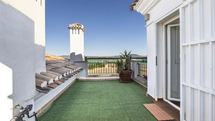 Image No.6-2 Bed Townhouse for sale