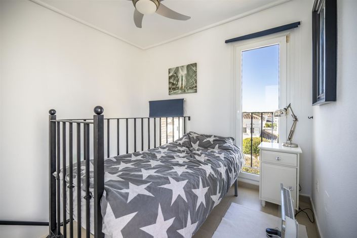 Image No.8-2 Bed Property for sale