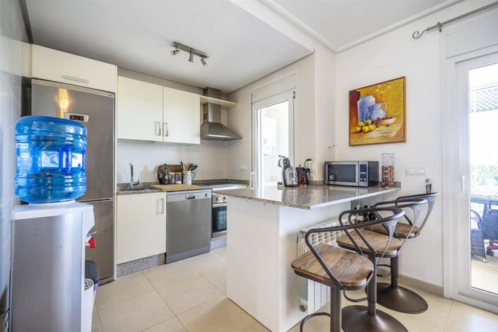 Image No.9-2 Bed Townhouse for sale