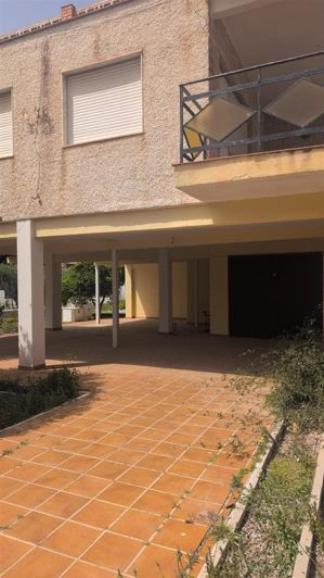 Image No.2-3 Bed Villa for sale
