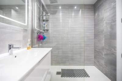 janrb865vumjvb-fzkpvya