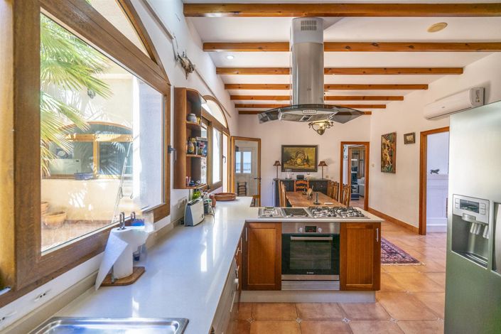 Image No.20-6 Bed Villa for sale