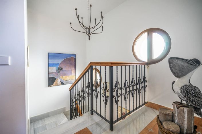 Image No.21-6 Bed Villa for sale