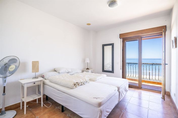 Image No.28-6 Bed Villa for sale