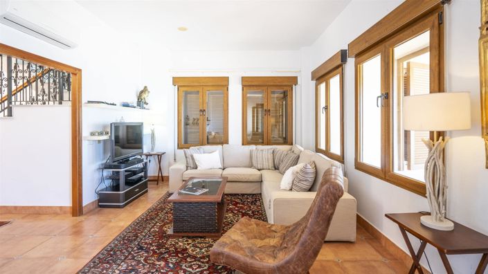 Image No.37-6 Bed Villa for sale