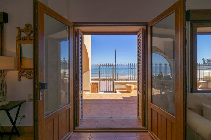 Image No.40-6 Bed Villa for sale