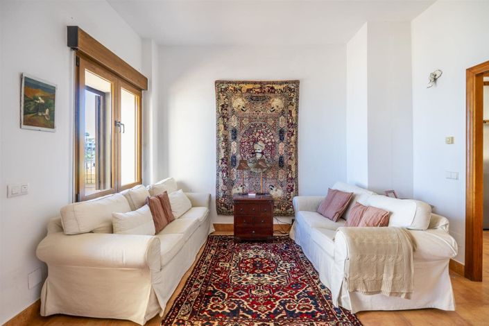 Image No.41-6 Bed Villa for sale